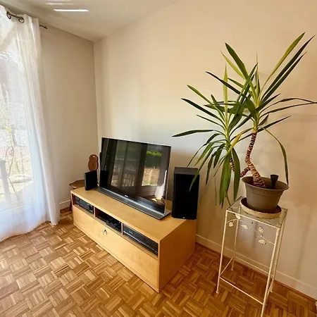 Le Chene - Charming With Garden Apartment